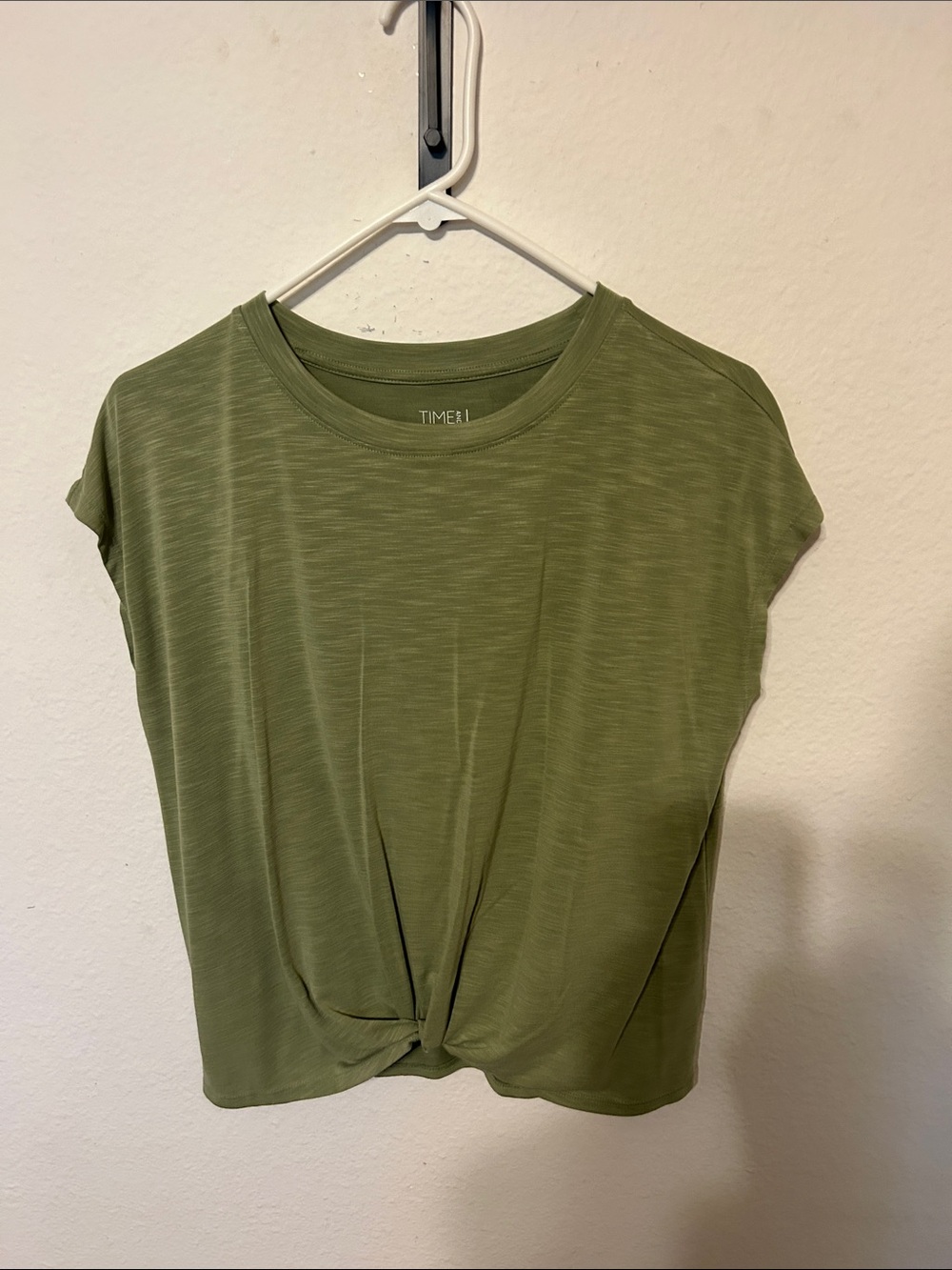 Time and Tru Olive Green Tie-Front Short Sleeve Tee